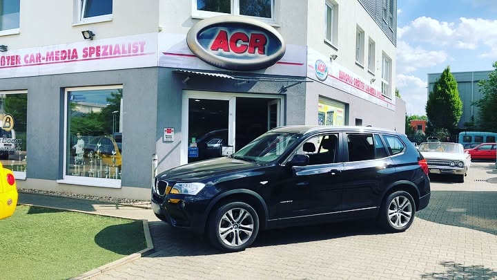 BMW F25 X3.