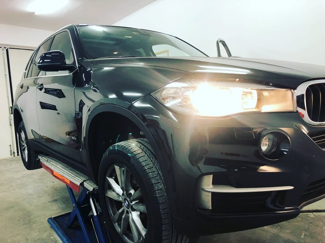 BMW F15 X5.