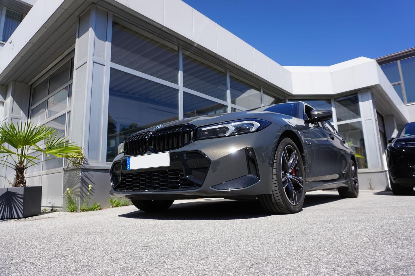 BMW 330e Nachrüstung Parkassistent Professionell mit 360 grad Kamera und automatischen einparken 👍